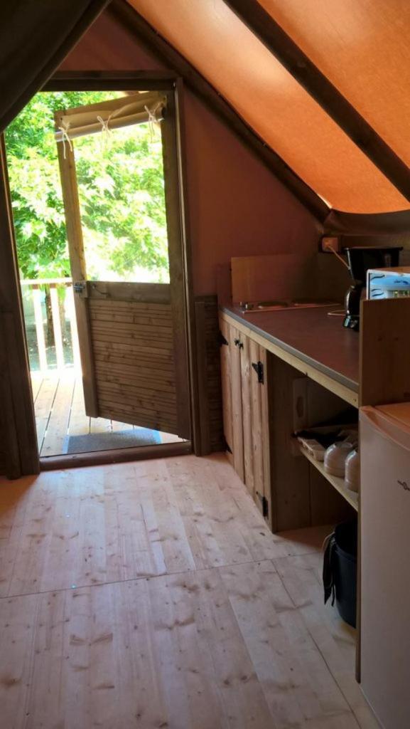 Camping Onlycamp La Confluence Savonnières المظهر الخارجي الصورة