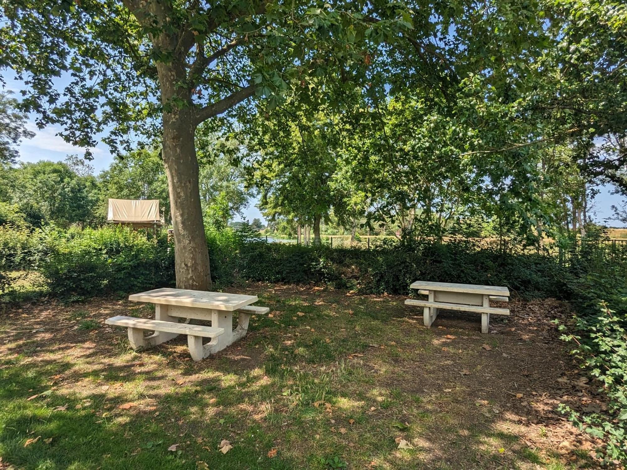 Camping Onlycamp La Confluence Savonnières المظهر الخارجي الصورة